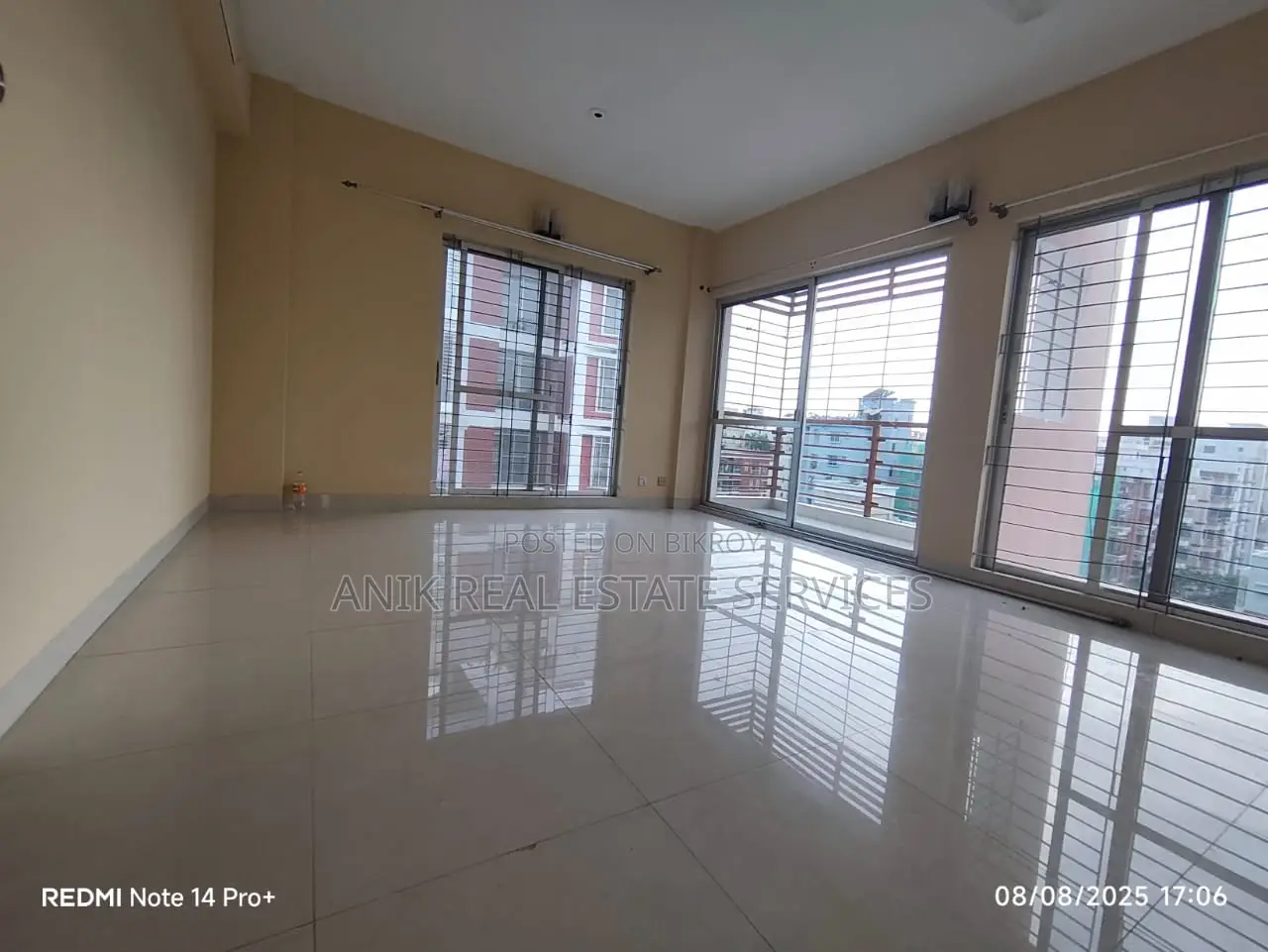 Good Quality 3 Bedroom Un Farnised Flat Rent At Gulshan 2