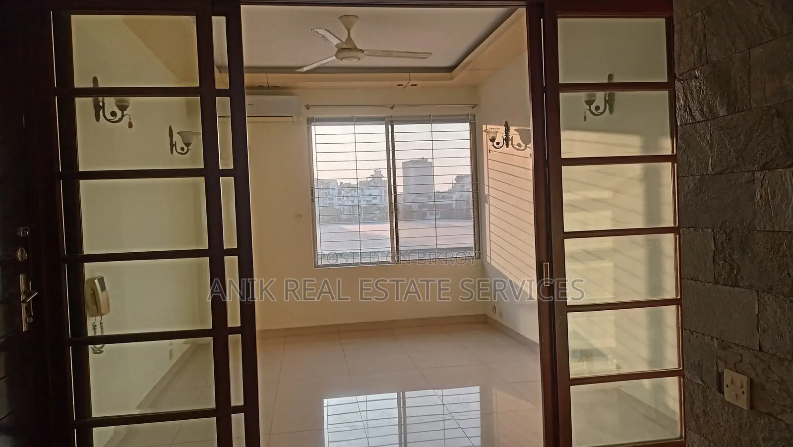 Good Quality 3 Bedroom Un Farnised Flat Rent At Gulshan 2