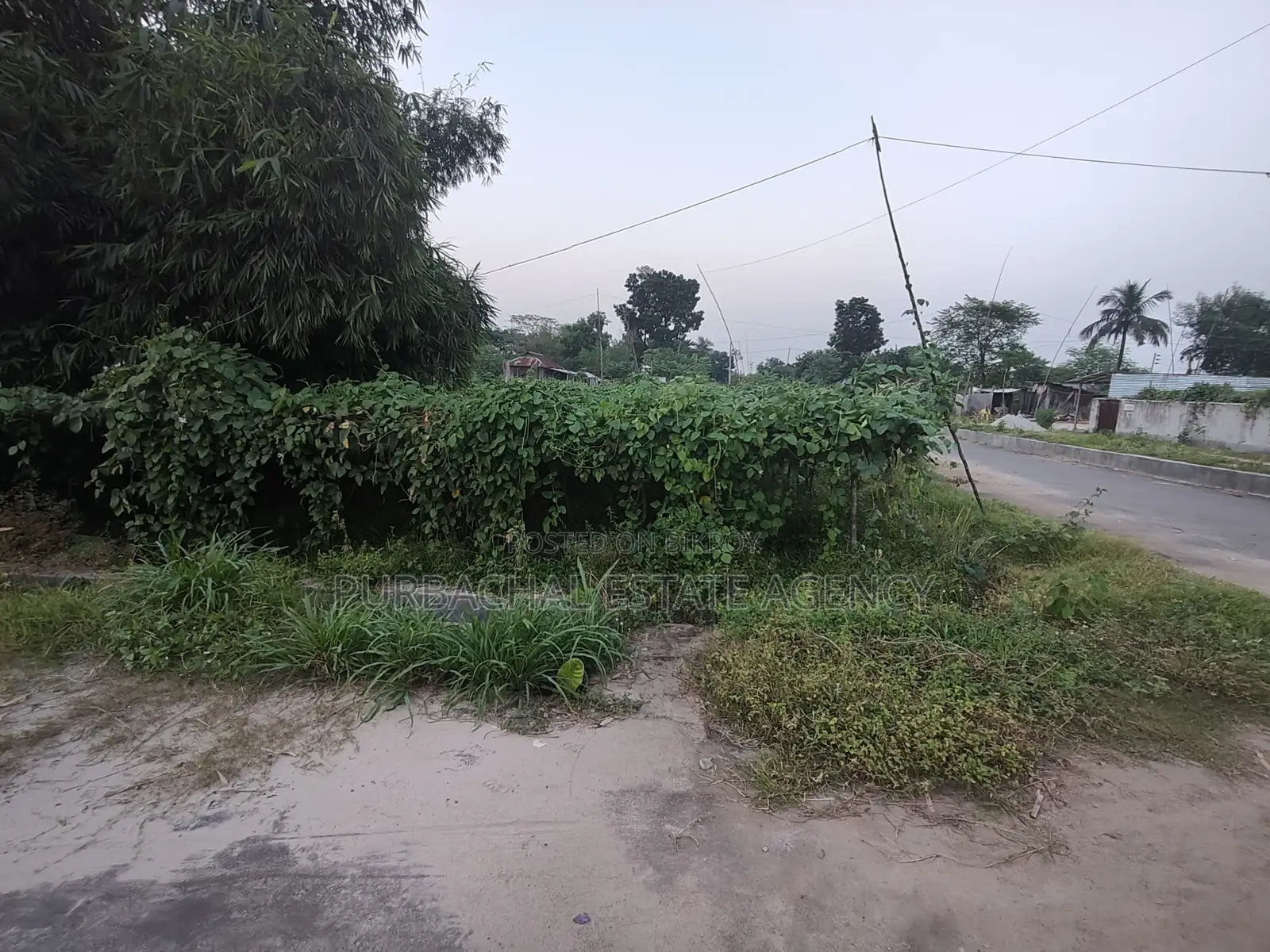 Near 300ft. 7.5 Katha Plot In Sec#7