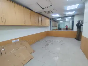 Gulshan-1 Avenue Road 6000Sqft Commercial Office Space Rent