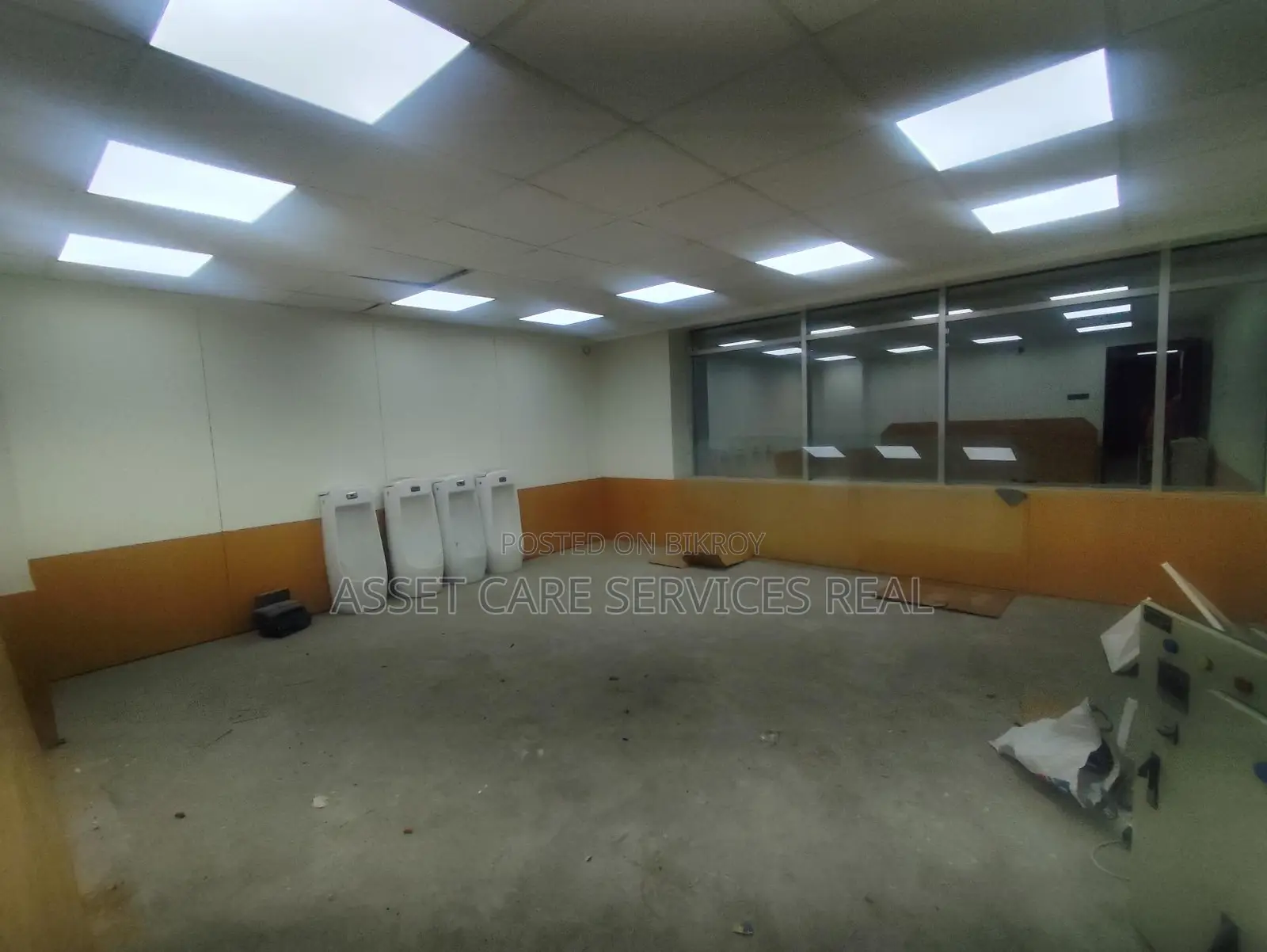 Gulshan-1 Avenue Road 6000Sqft Commercial Office Space Rent