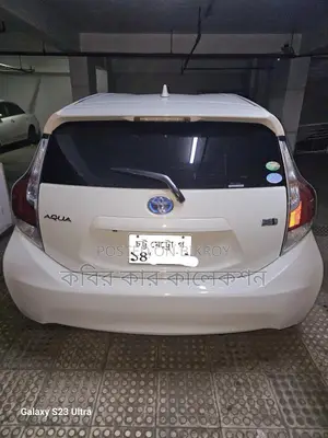 টয়োটা অ্যাকুয়া হাইব্রিড ২০১৫