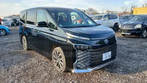 Toyota Voxy Hybrid S-Z 4 Grade 2023