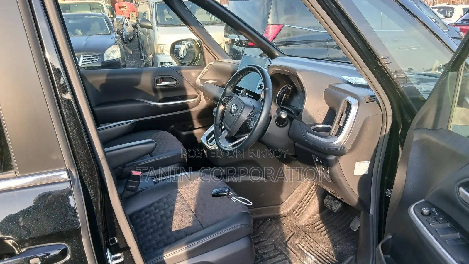 Toyota Voxy Hybrid S-Z 4 Grade 2023