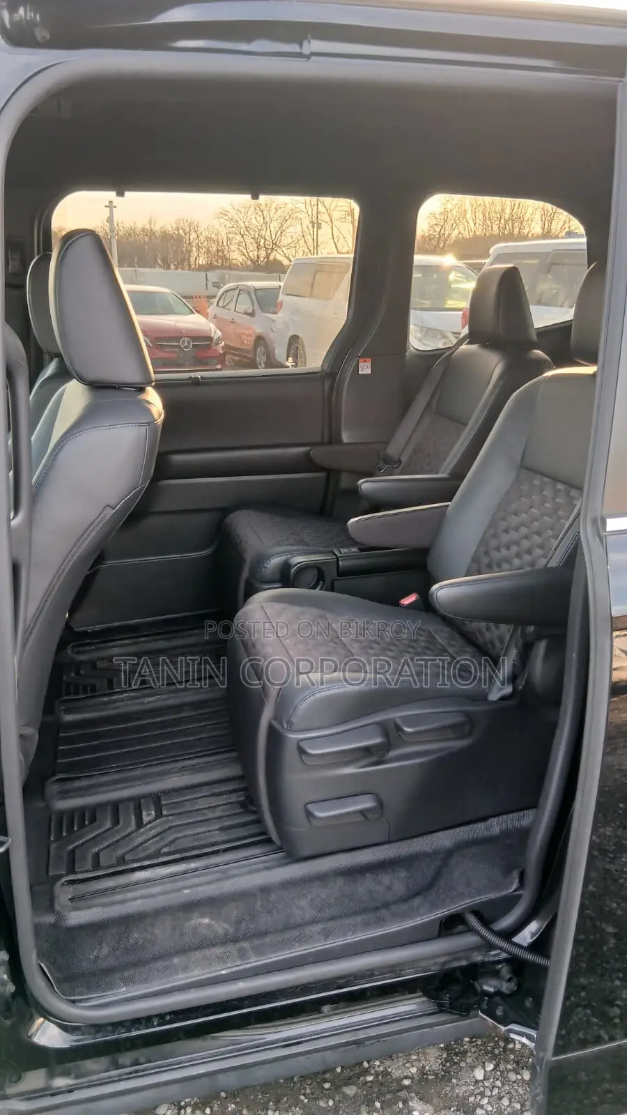 Toyota Voxy Hybrid S-Z 4 Grade 2023