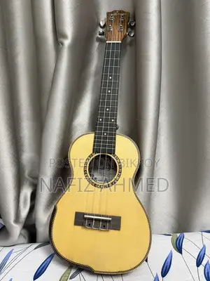 Larry’s Ukulele (las-35)