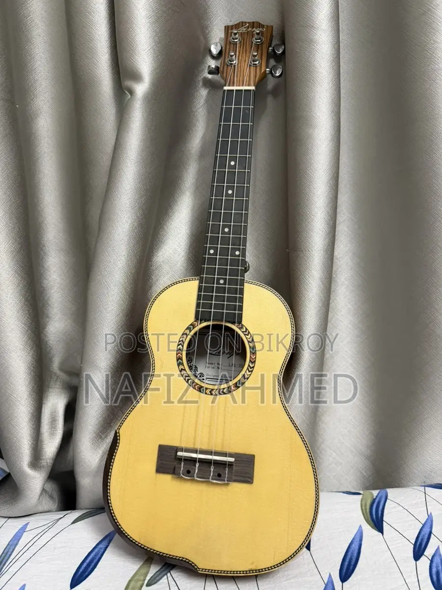 Larry’s Ukulele (las-35)