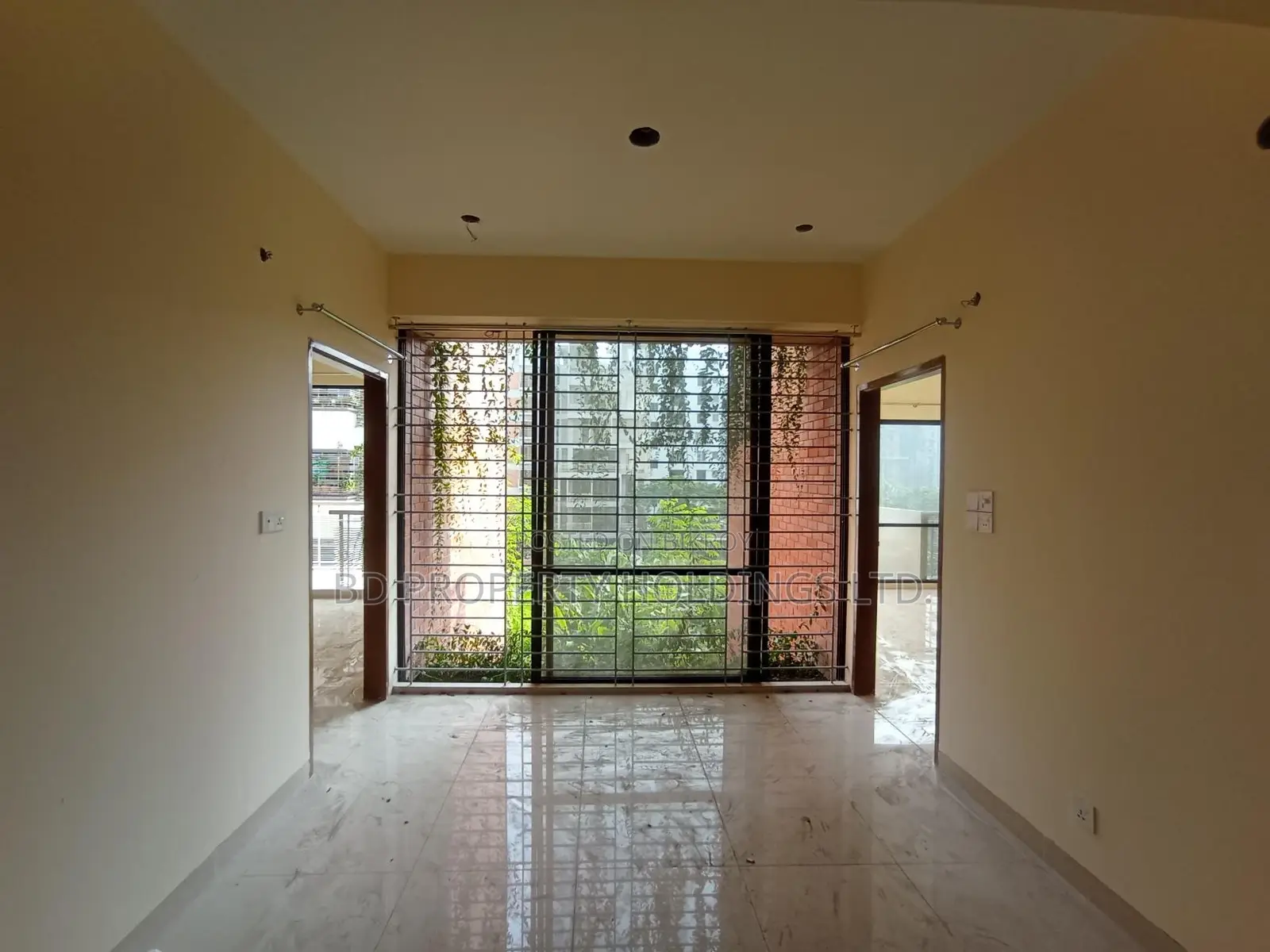 2000 SFT Luxurious Brand New Ready Flat for Rent in Bashundhara