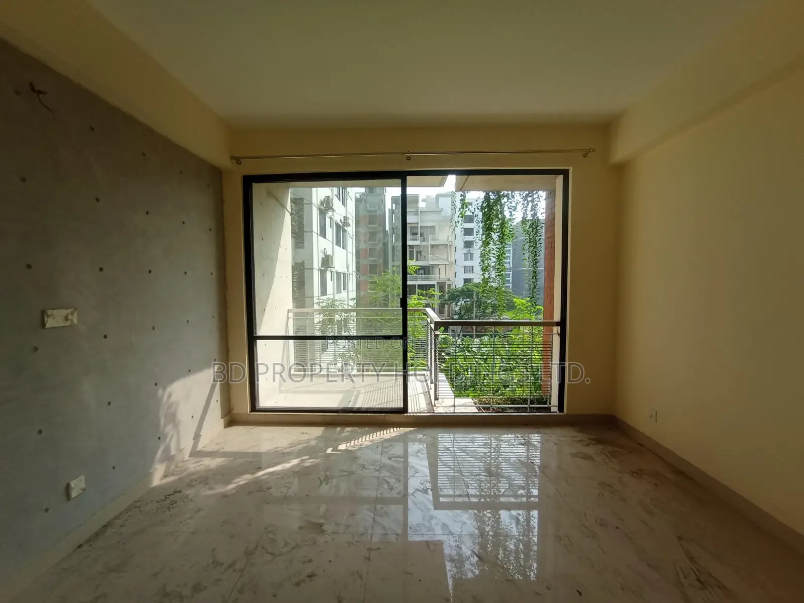2000 SFT Luxurious Brand New Ready Flat for Rent in Bashundhara
