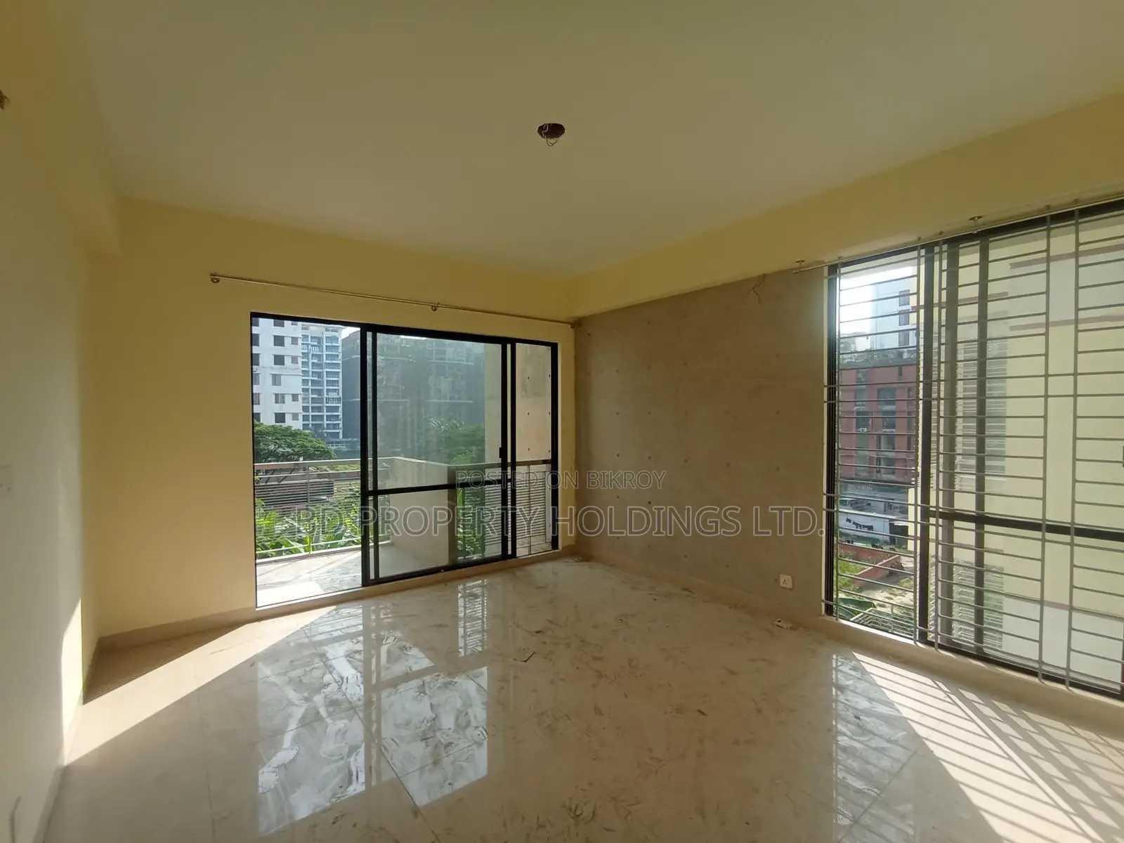 2000 SFT Luxurious Brand New Ready Flat for Rent in Bashundhara