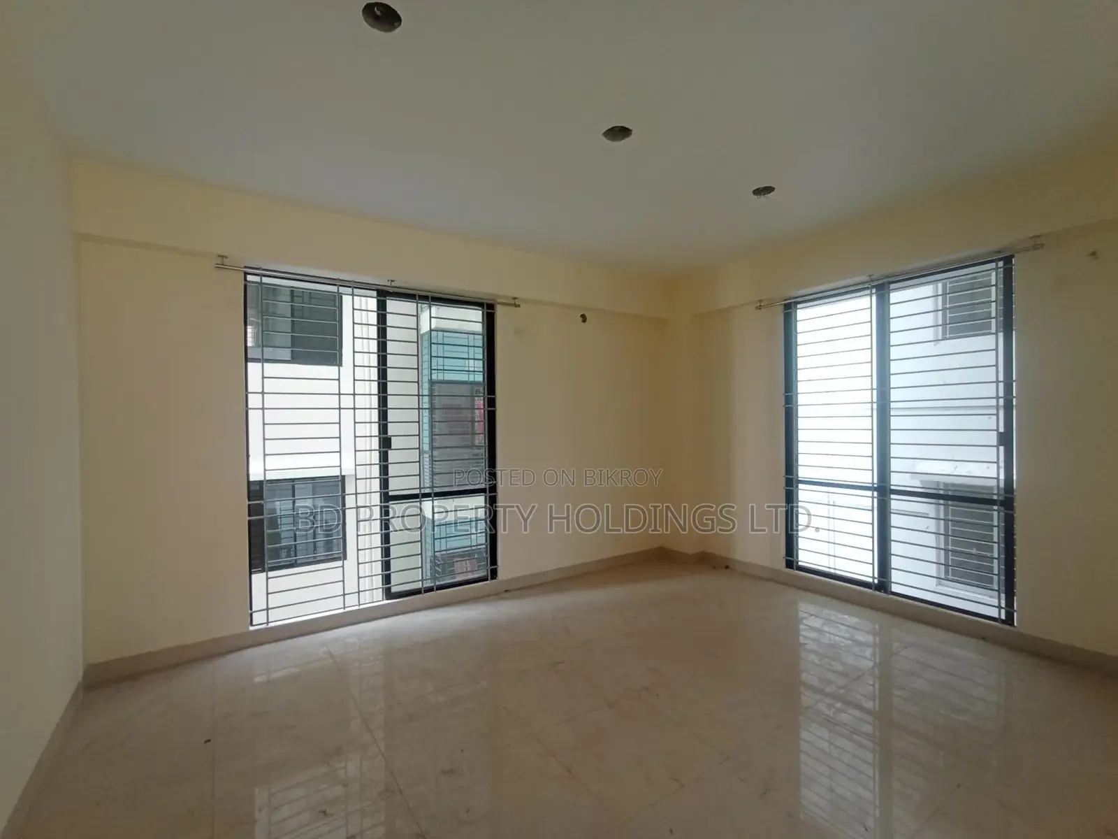 2000 SFT Luxurious Brand New Ready Flat for Rent in Bashundhara