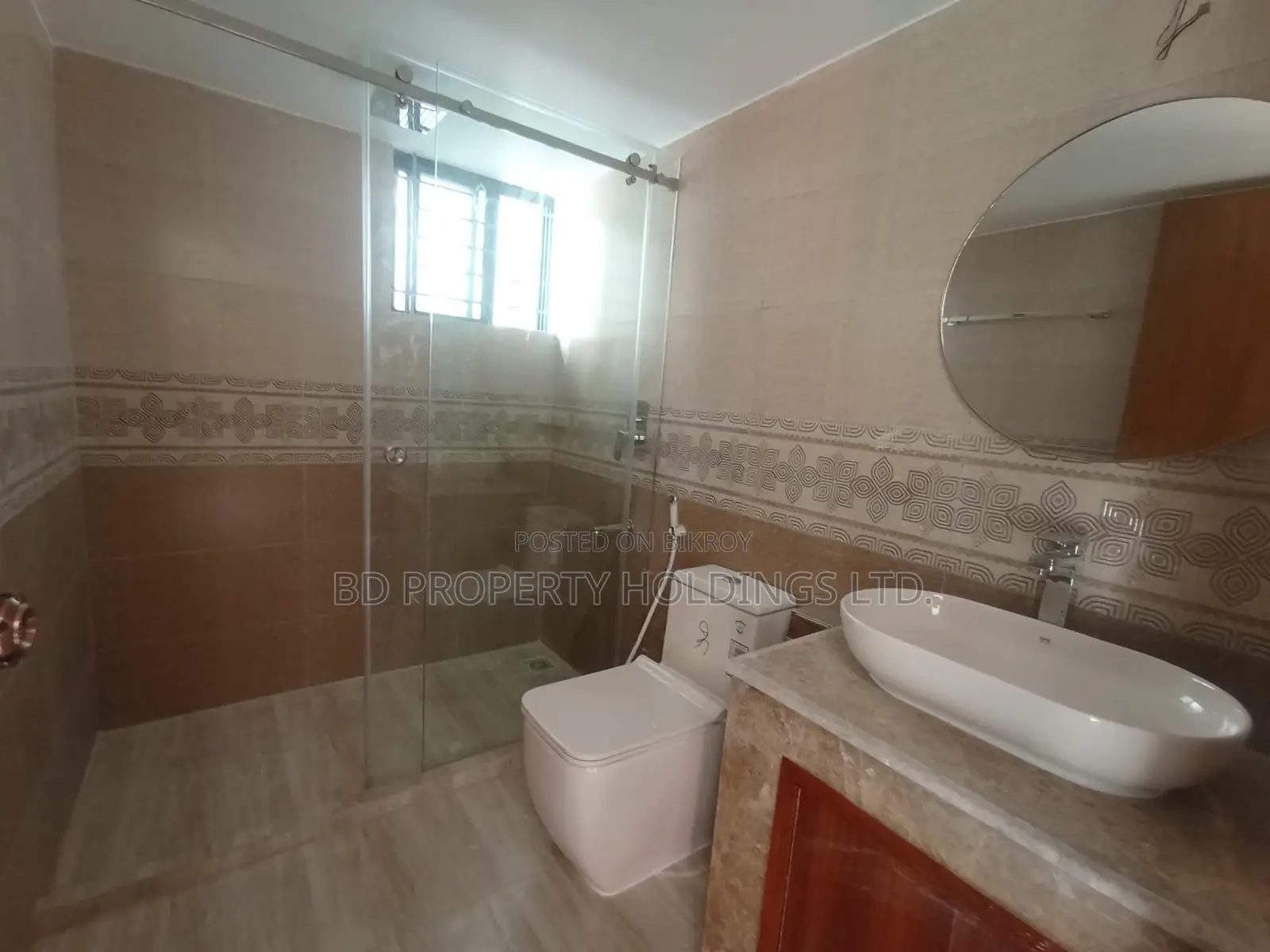 2000 SFT Luxurious Brand New Ready Flat for Rent in Bashundhara
