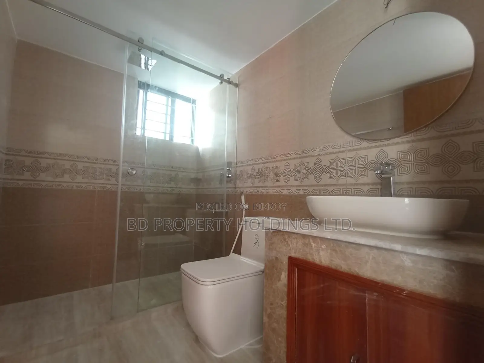 2000 SFT Luxurious Brand New Ready Flat for Rent in Bashundhara