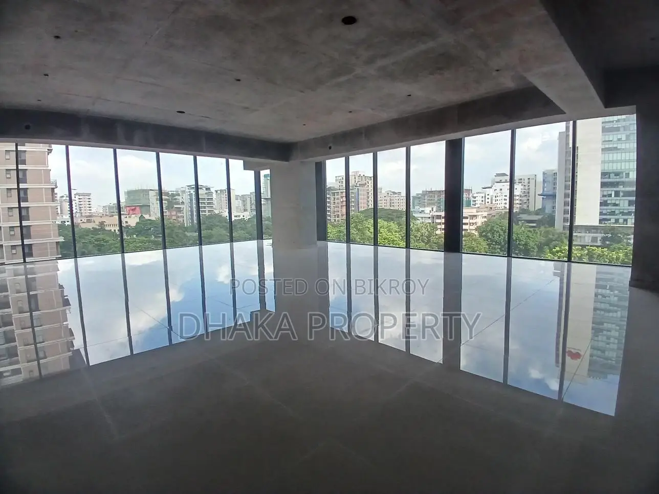 Office Brand New Luxurious Space3000SqFt. Rent at Gulshan 2