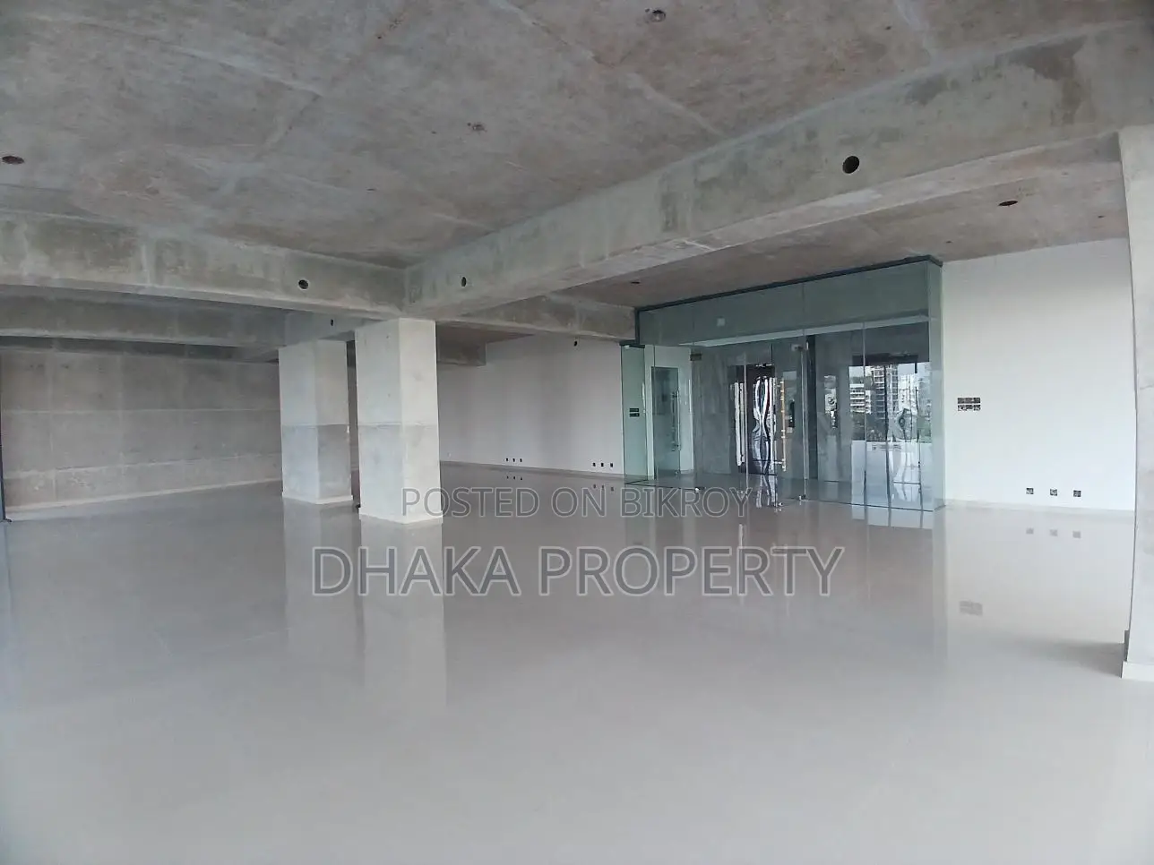 Office Brand New Luxurious Space3000SqFt. Rent at Gulshan 2