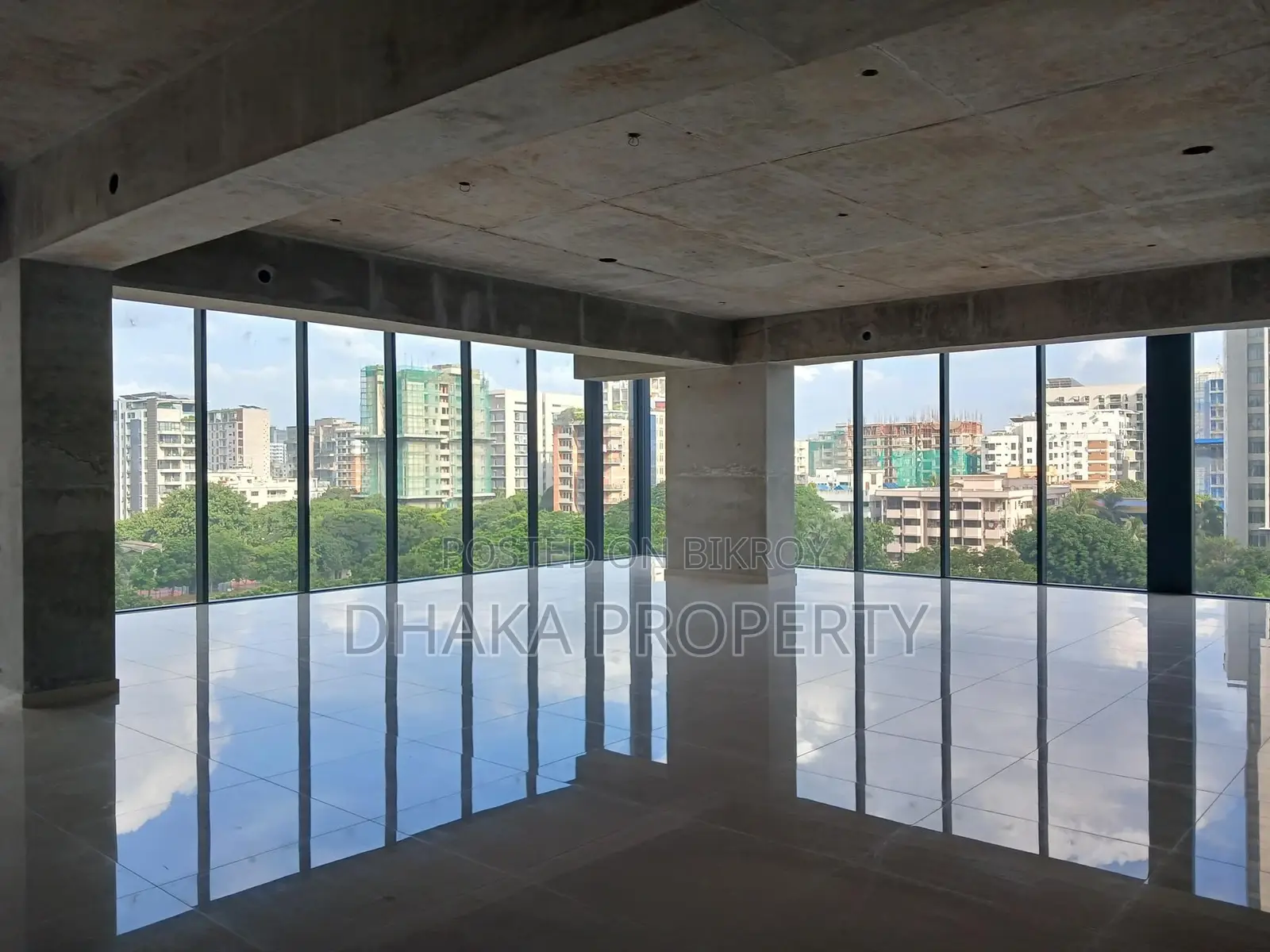 Office Brand New Luxurious Space3000SqFt. Rent at Gulshan 2