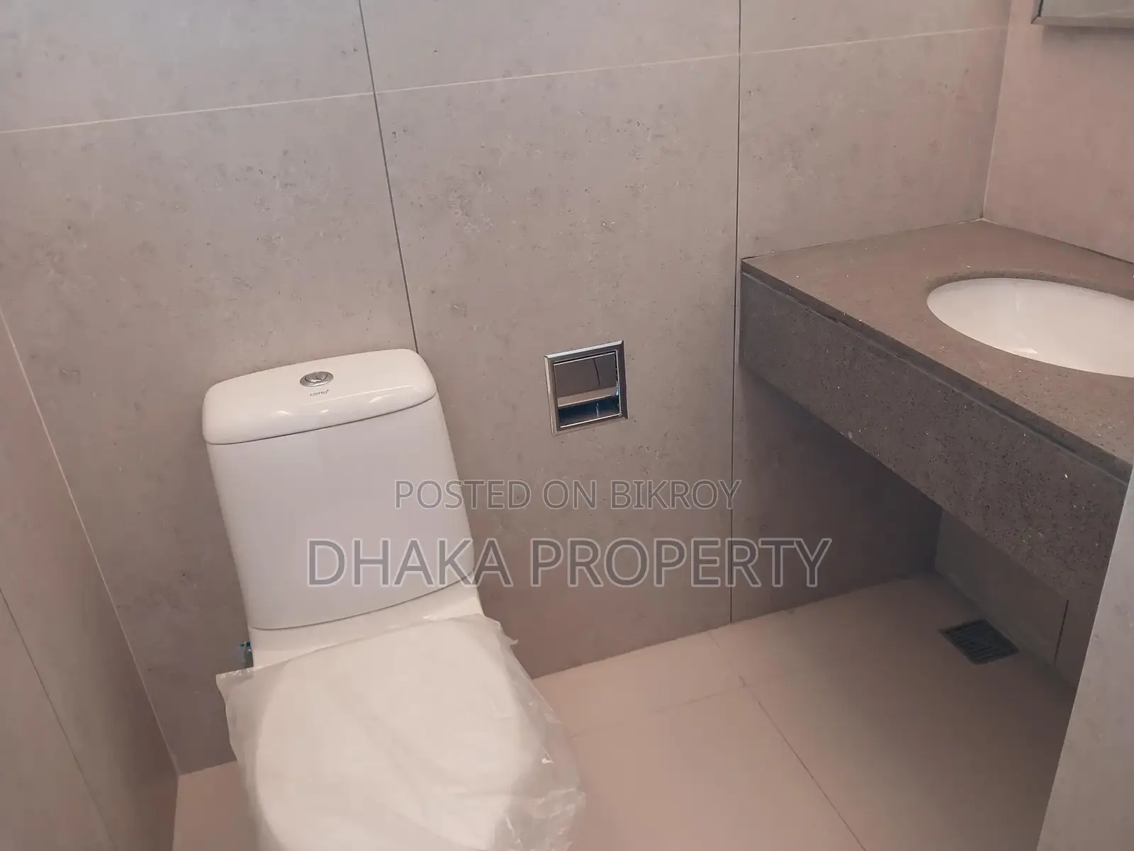 Office Brand New Luxurious Space3000SqFt. Rent at Gulshan 2