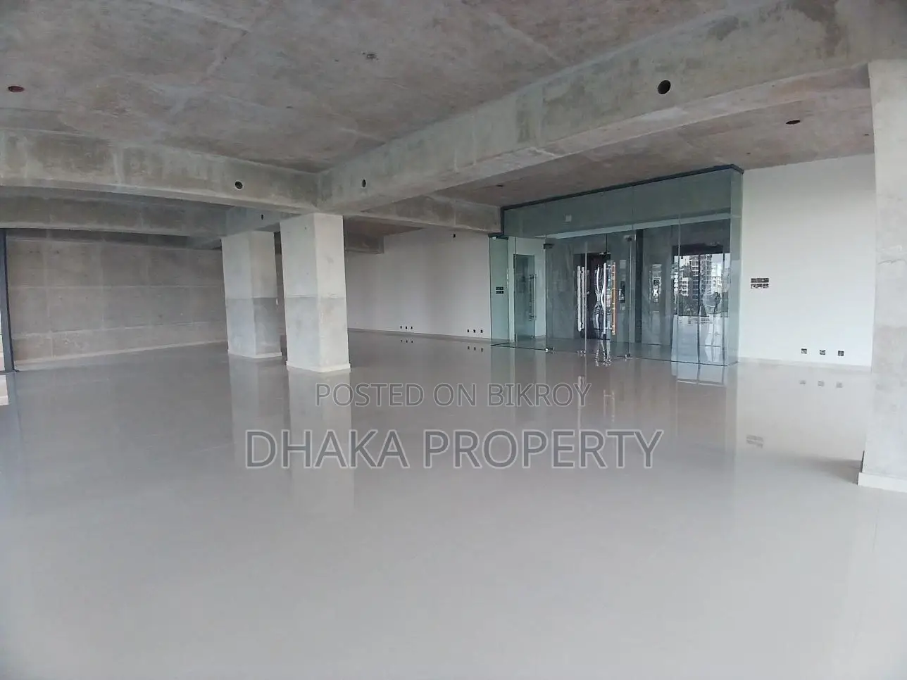 Office Brand New Luxurious Space3000SqFt. Rent at Gulshan 2