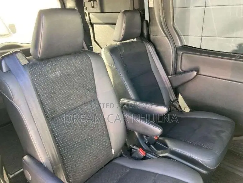 Toyota Voxy ZS KIRAMIKI BLACK 2021