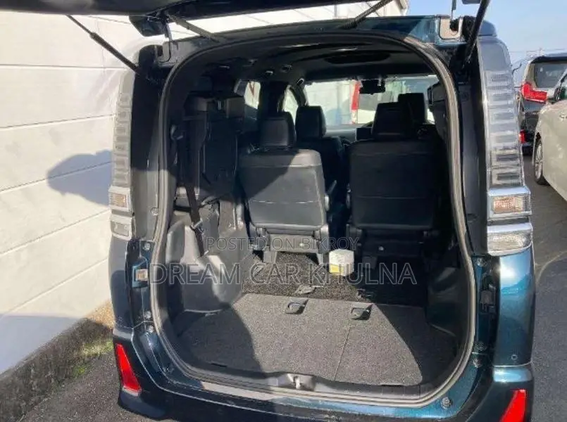 Toyota Voxy ZS KIRAMIKI BLACK 2021