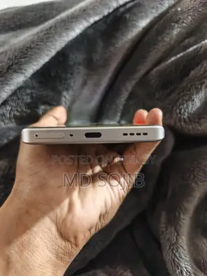 Realme GT 6T 8/256 (Used)