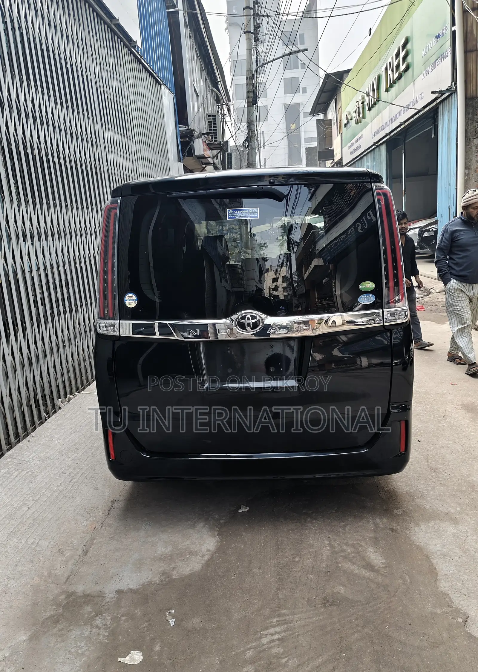 Toyota Noah 1DOOR KEY START 2020