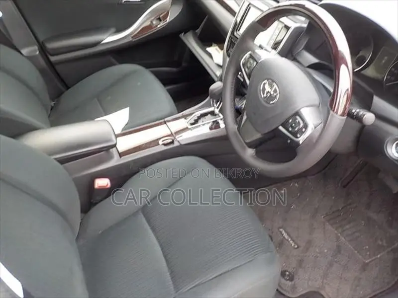 Toyota Premio FL Silver 2021