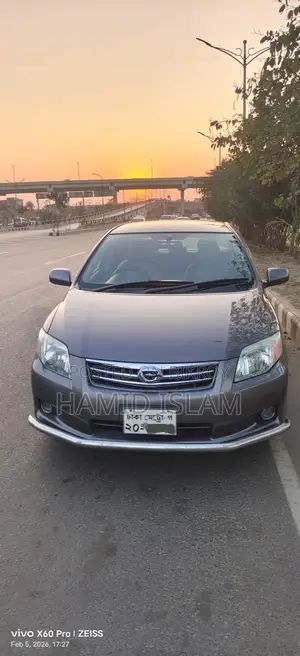 Toyota Axio 2012