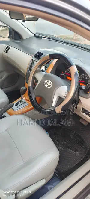 Toyota Axio 2012