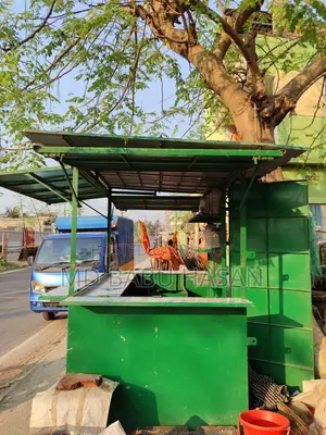 এই দোকান টা বিক্রি হবে লম্বা ৫/৪ আরে