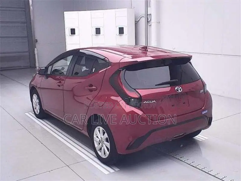 টয়োটা অ্যাকুয়া হাইব্রিড ২০২১