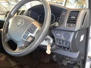 Toyota Hiace DX NON HV 2021