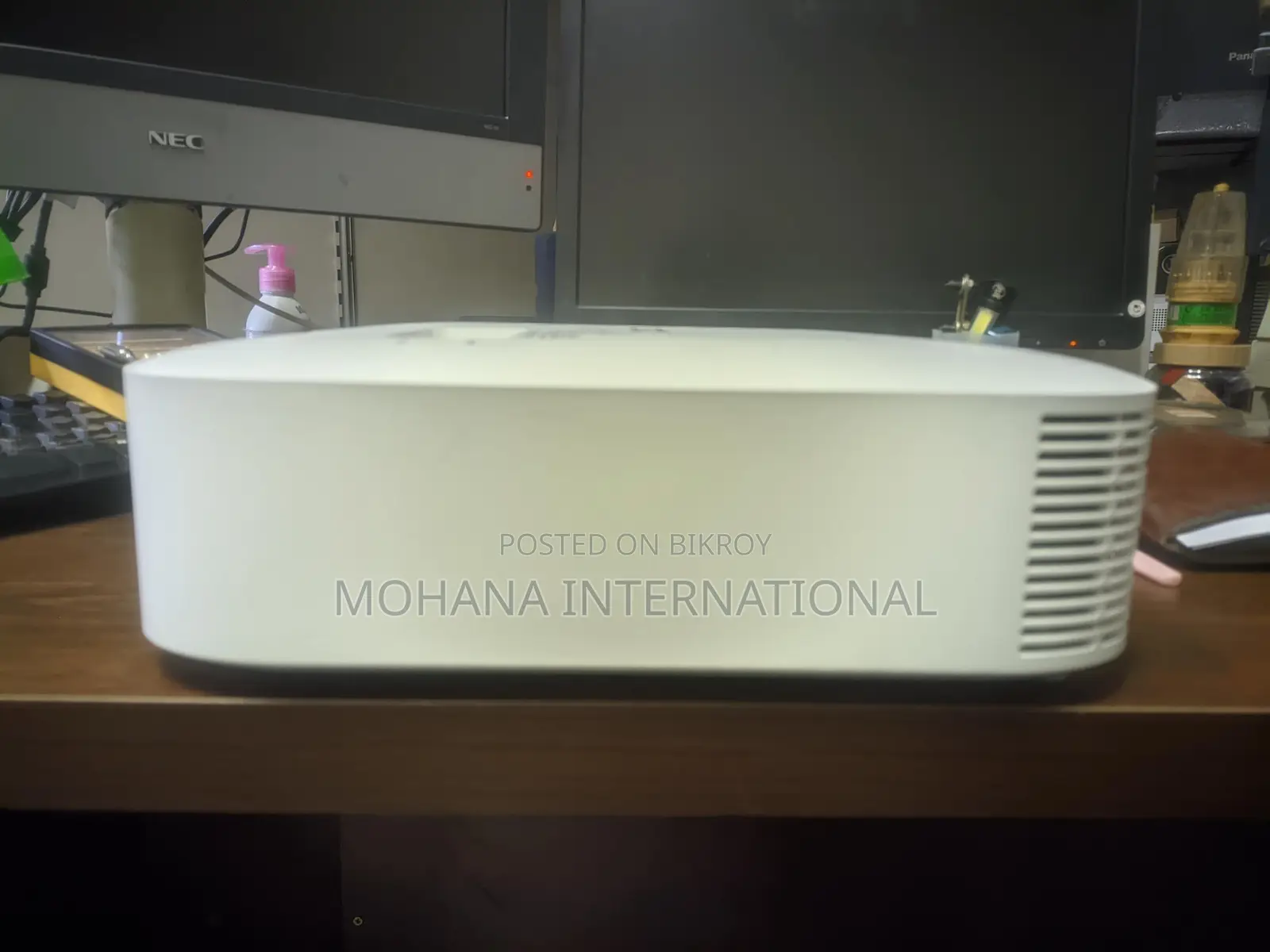 Casio XJ-V110W Projector
