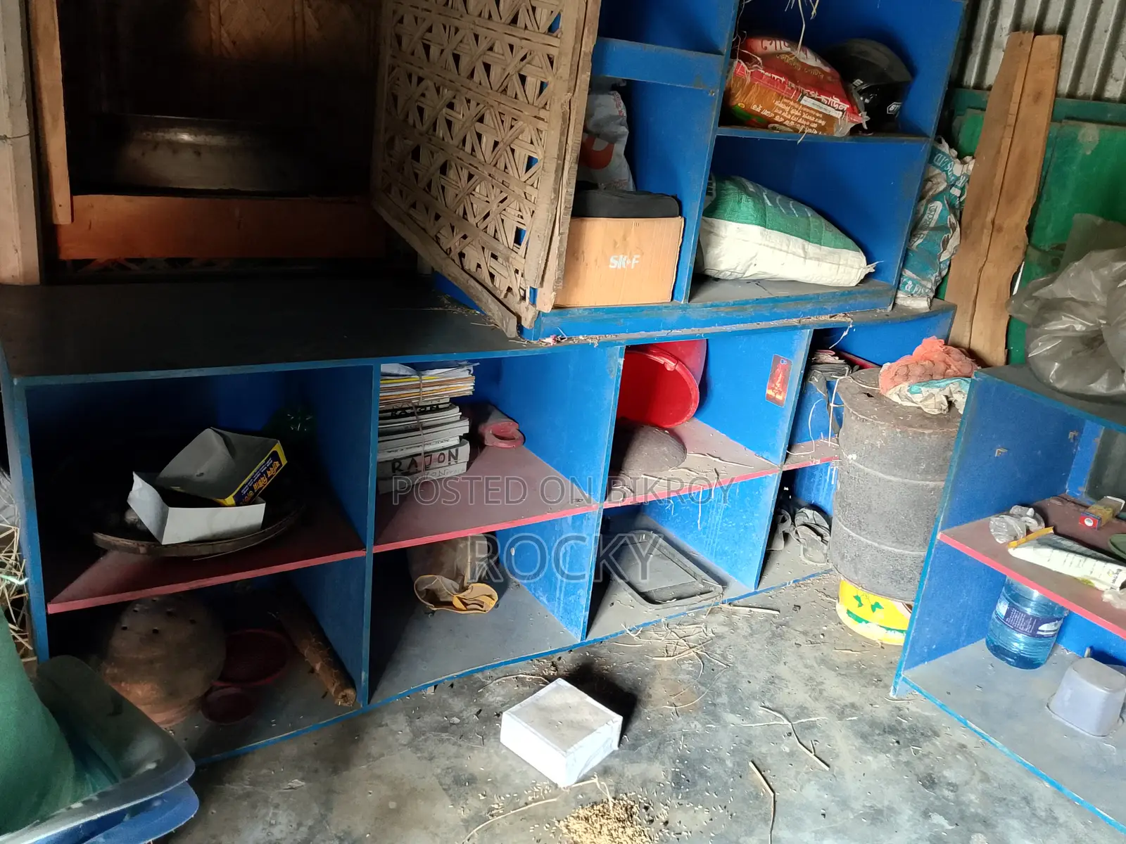 ড্রয়ারসহ ডিসপ্লে র‍্যাক