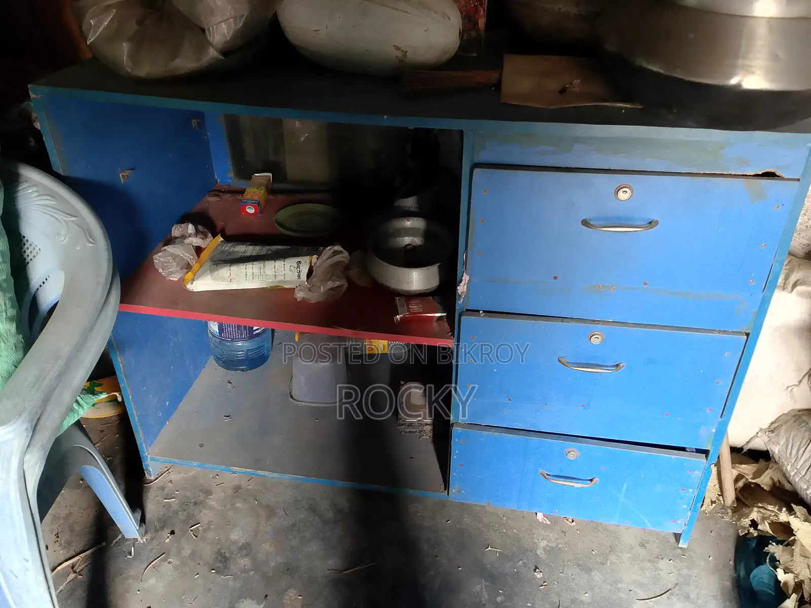 ড্রয়ারসহ ডিসপ্লে র‍্যাক