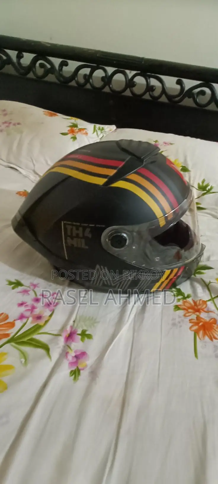 হেলমেট টা বিক্রি হবে
