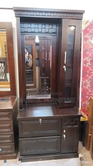 নতুন ড্রেসিং টেবিল. M # 1668