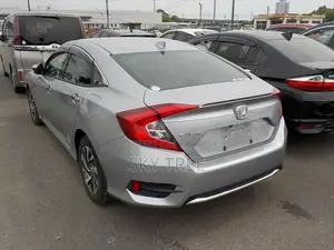 Honda Civic s e d a n 2020