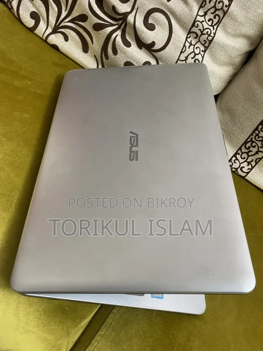 Core i3 6th Generation Laptop/12 GB Ram/6 Graphics