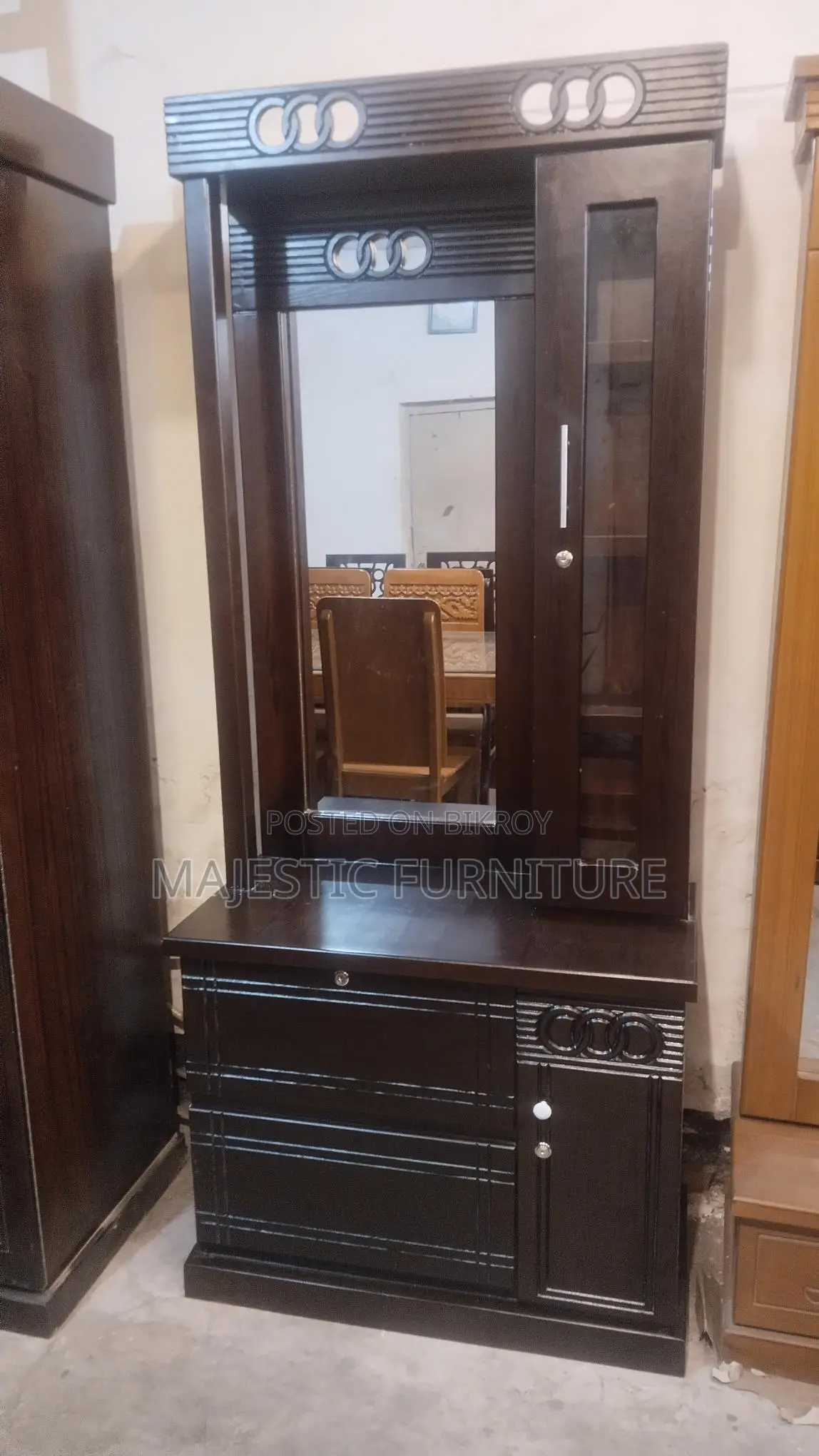 NEW DRESSING TABLE. M # 6155
