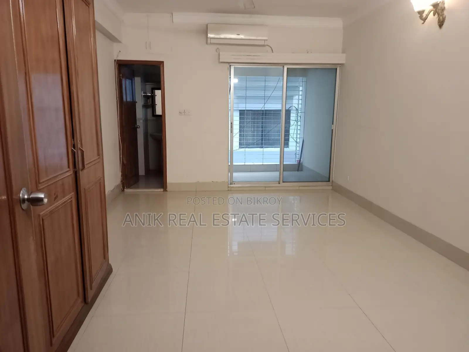 Good Quality 4 Bedroom Semi Furnished Flat Rent In Gulshan
