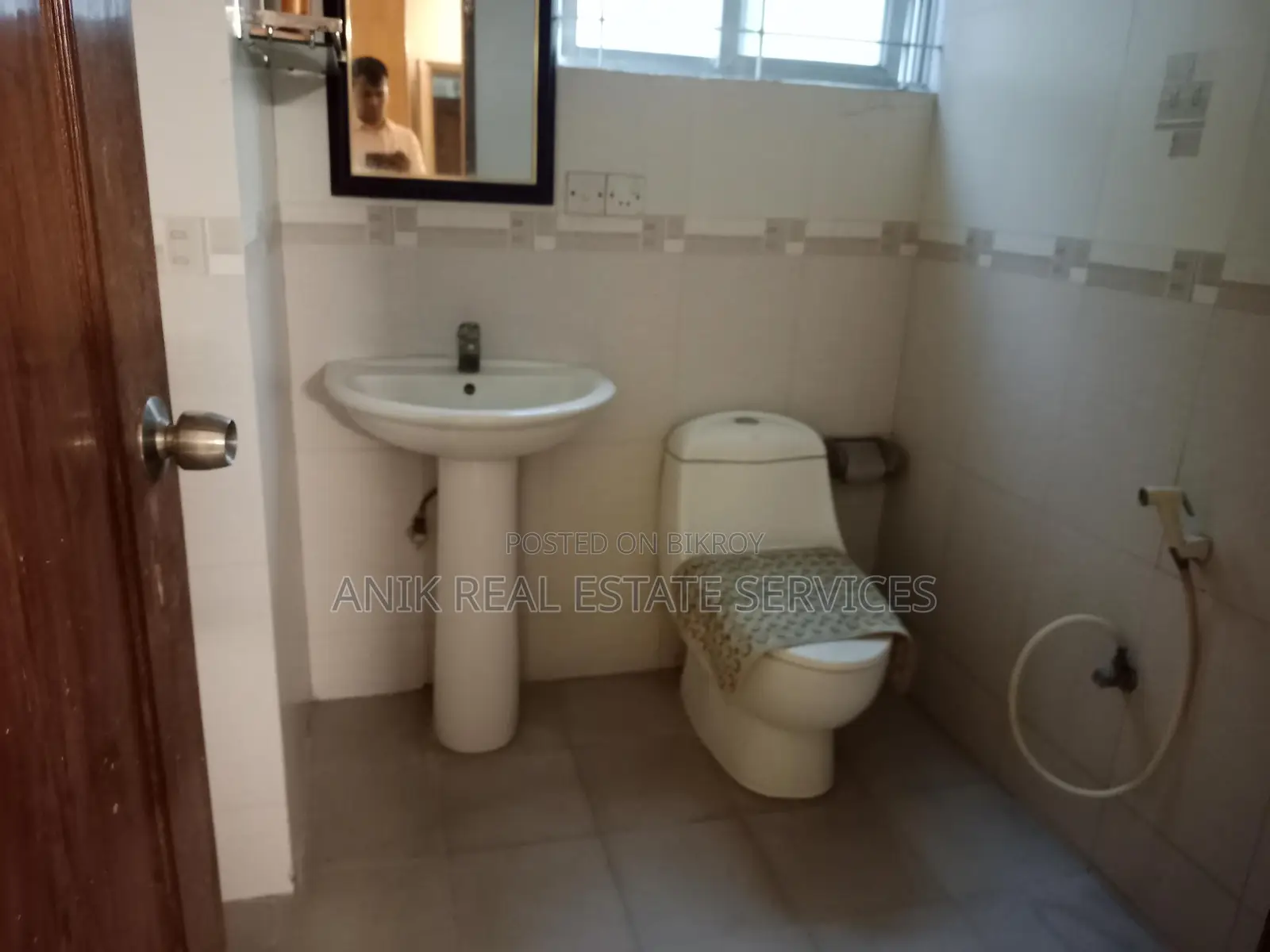 Good Quality 4 Bedroom Semi Furnished Flat Rent In Gulshan
