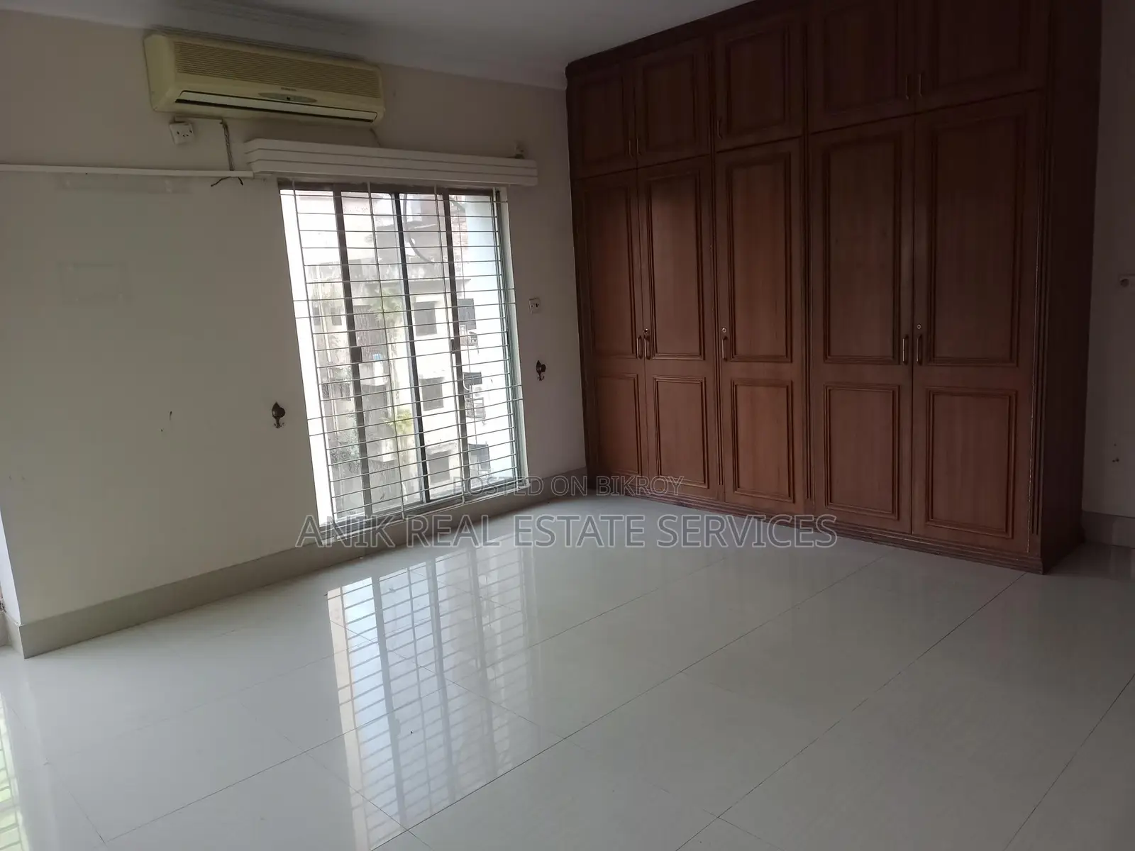 Good Quality 4 Bedroom Semi Furnished Flat Rent In Gulshan