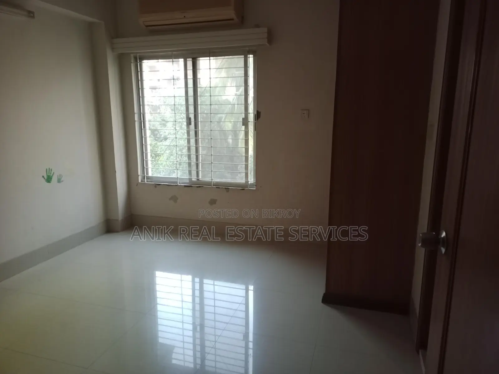 Good Quality 4 Bedroom Semi Furnished Flat Rent In Gulshan