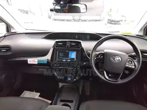 Toyota Prius S SAFETY SILVER 2020
