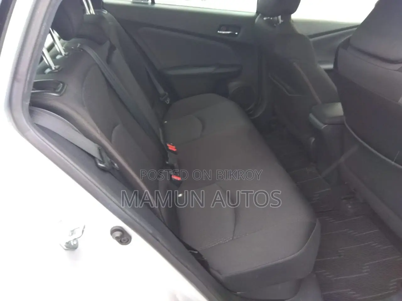 Toyota Prius S SAFETY SILVER 2020