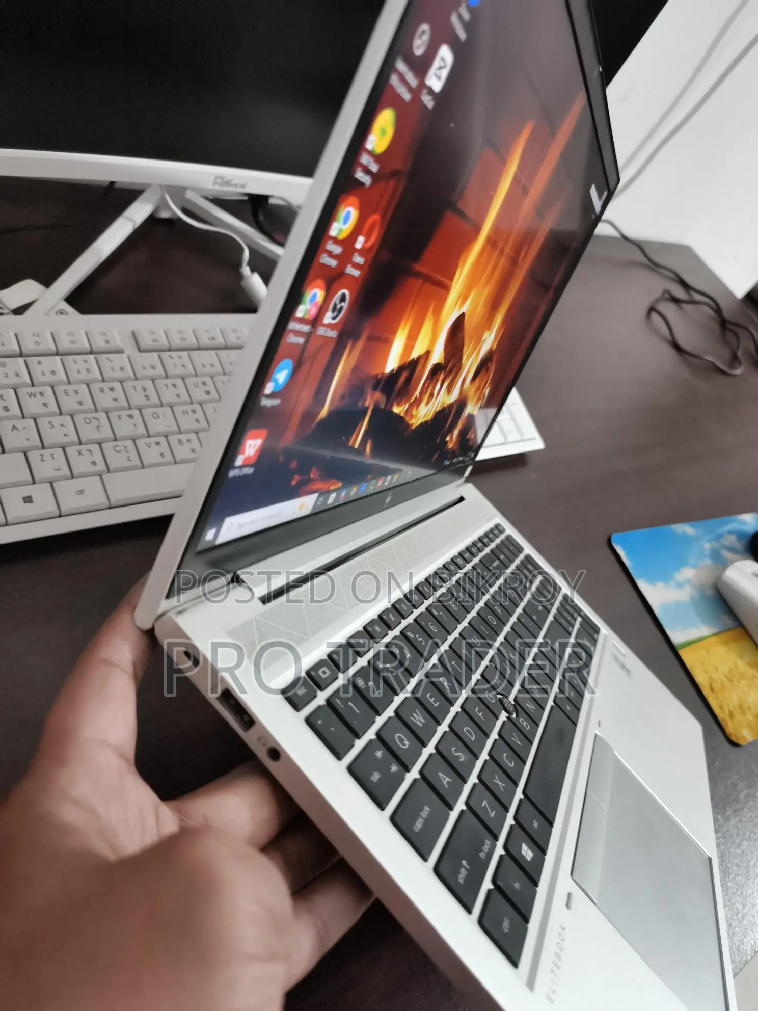 HP Elitebook 850 G7 Processor: I7-10610u (10th Gen) RAM: 16GB SSD: 512GB