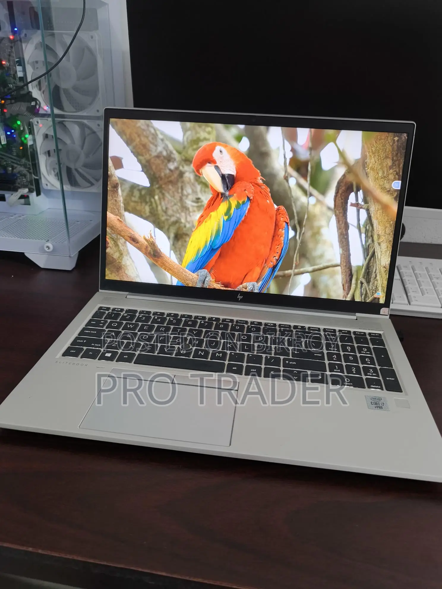 HP Elitebook 850 G7 Processor: I7-10610u (10th Gen) RAM: 16GB SSD: 512GB