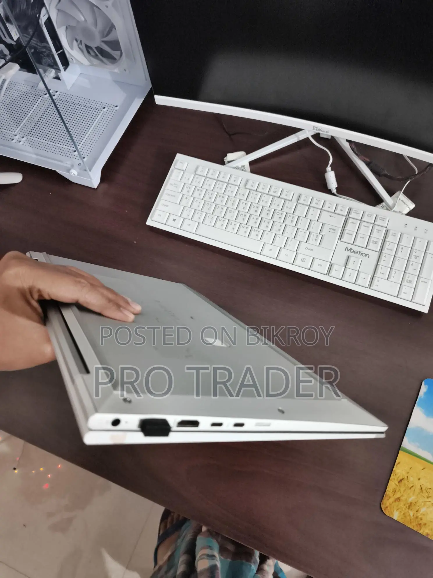 HP Elitebook 850 G7 Processor: I7-10610u (10th Gen) RAM: 16GB SSD: 512GB