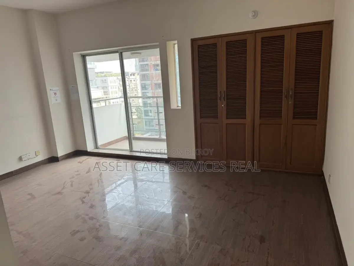 Excellent Location Office Space for Rent in Gulshan-2 North